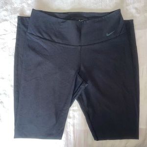 Womens Nike Dri-Fit leggings. Size Small in black.